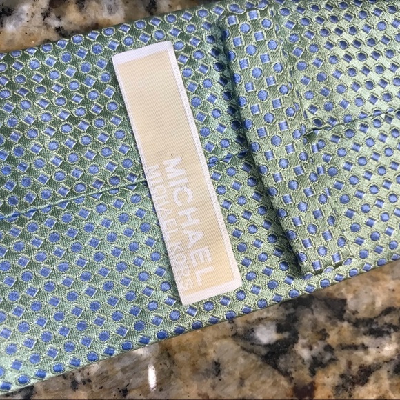 👔MICHAEL KORS Necktie - Picture 3 of 4